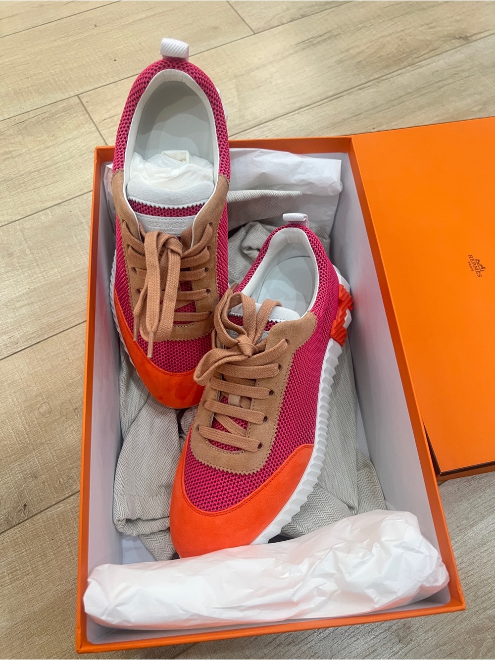 Hermes Women’s Pink & Orange Mesh Casual Sneakers - Picture 3 of 6